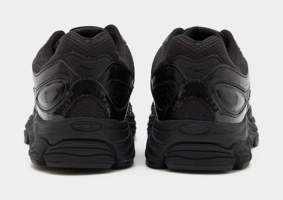 Saucony Pro-Omnigrid 9 Triple Black (pre order)